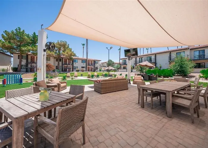 107 Fully Furnished 1br Suite-prime Location *