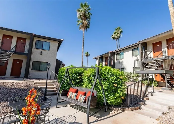 107 Fully Furnished 1br Suite-prime Location Apartment