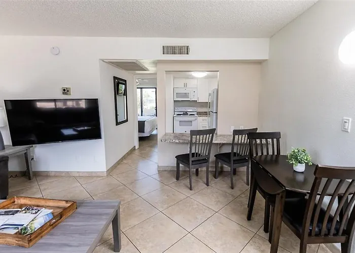 107 Fully Furnished 1br Suite-prime Location