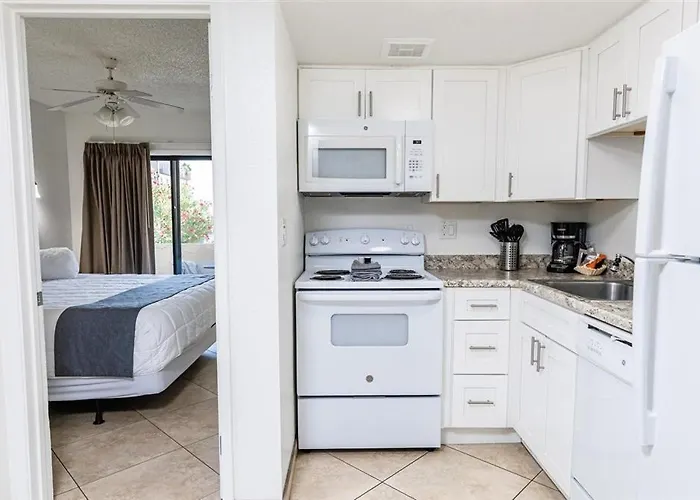 Apartment 107 Fully Furnished 1br Suite-prime Location