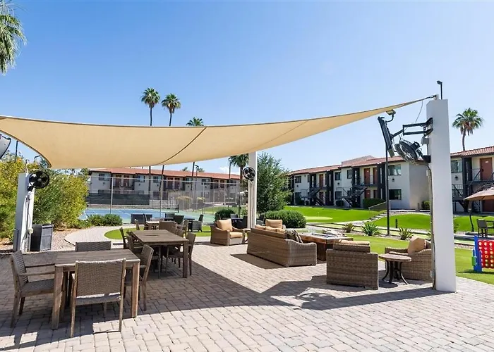 107 Fully Furnished 1br Suite-prime Location *